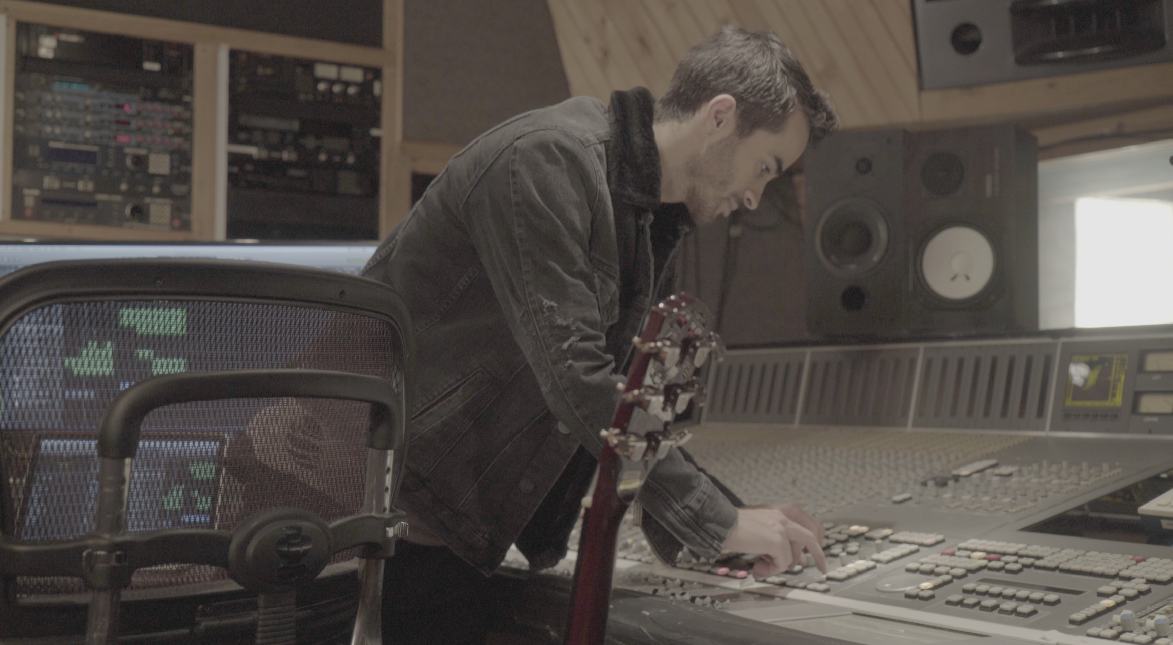 Studio Shot 29.png