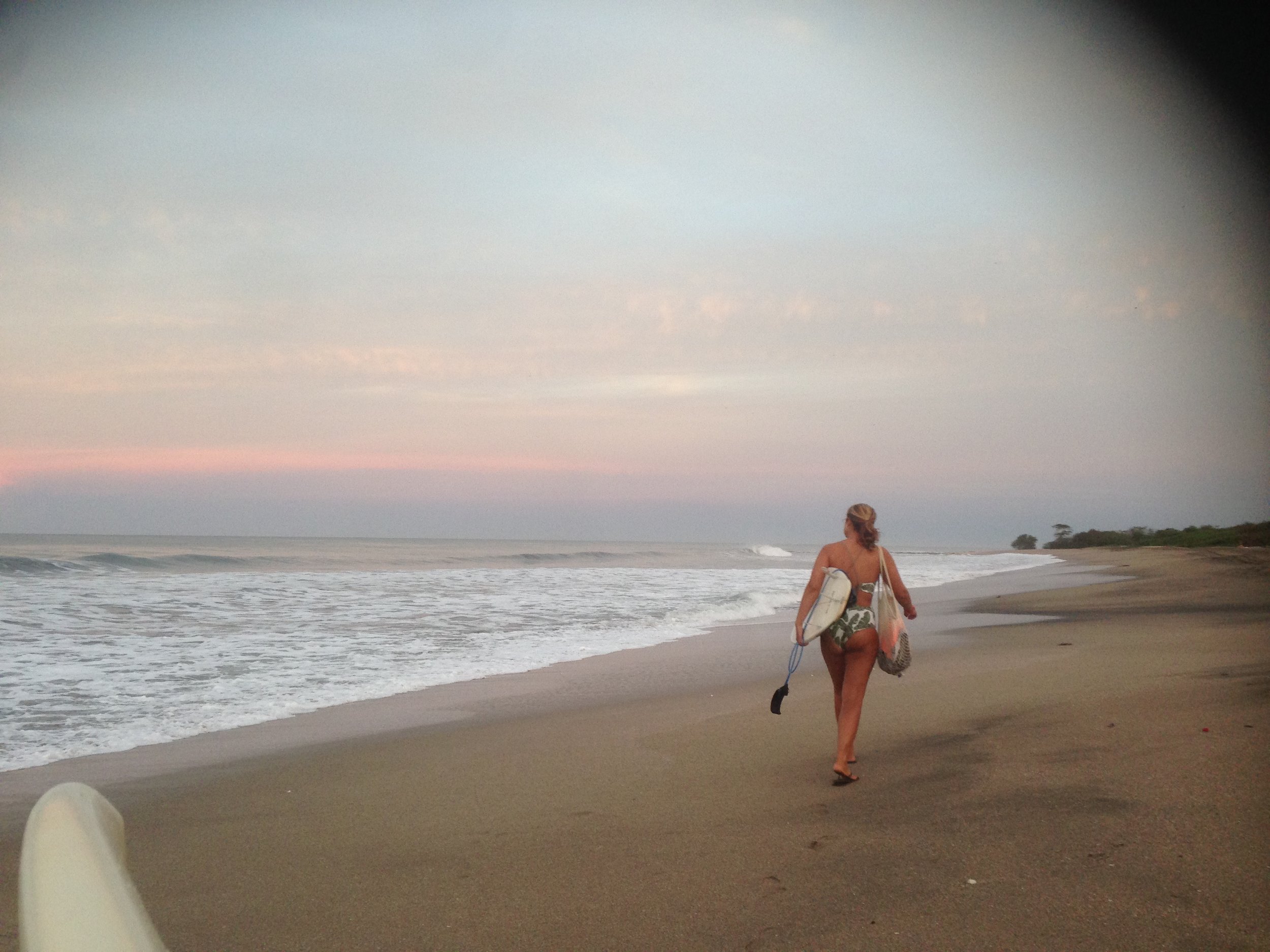 6 AM surf quests in Northern Nicaragua 