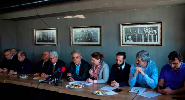 Presskonferens med tidigare Cumhuriyet-anställda i Istanbul den 22 april 2019.
