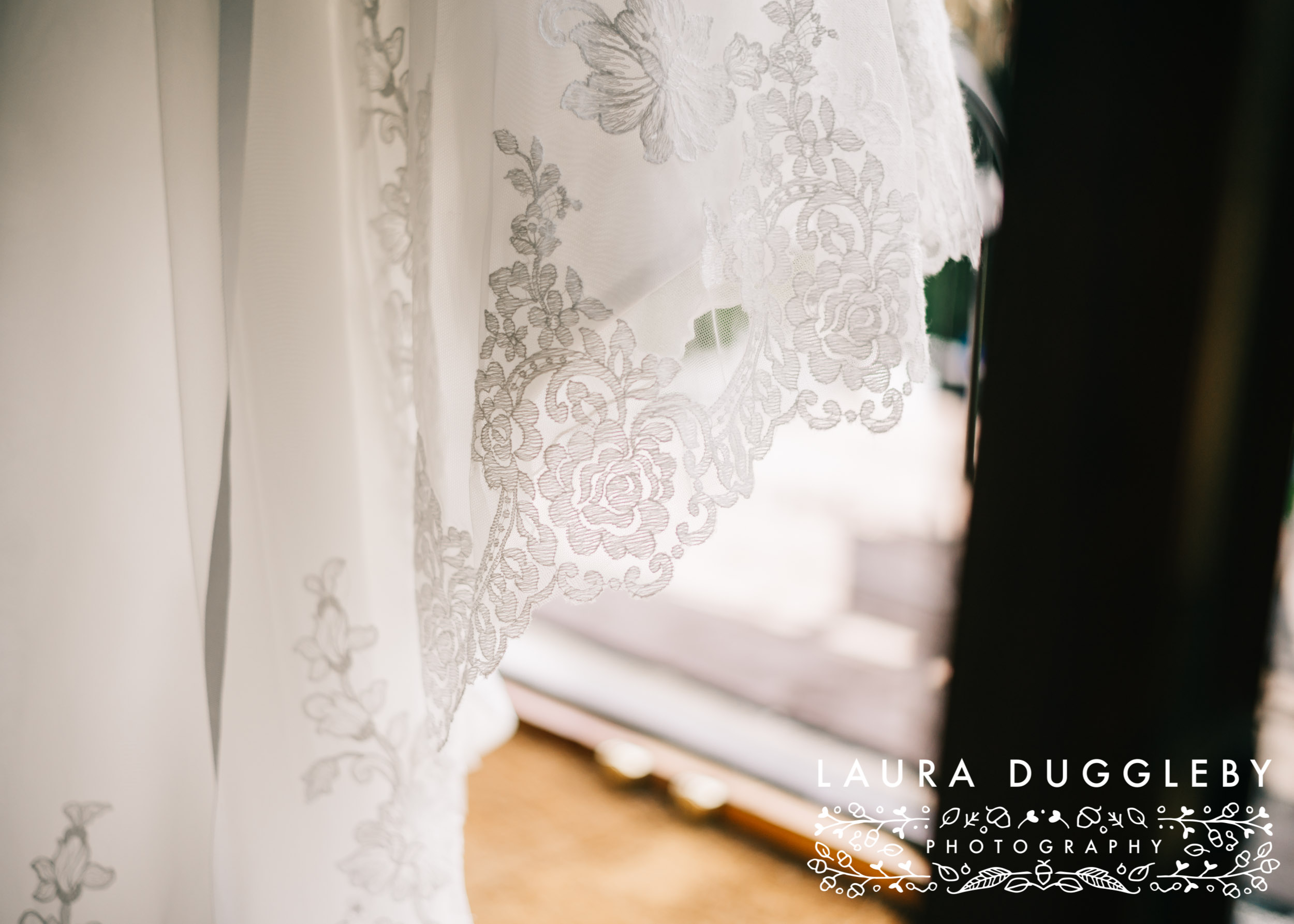 Bury wedding photographer - Elizabethan Suites at the Town Hall2