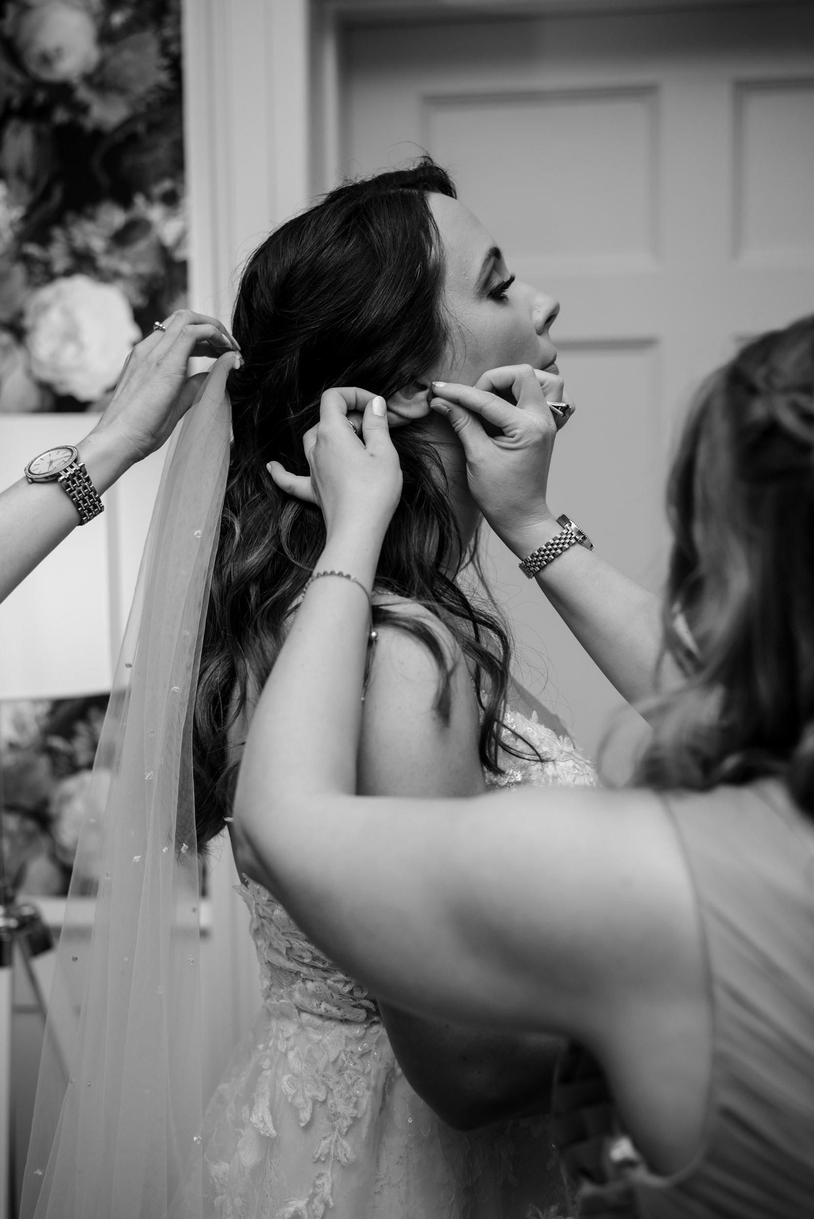 Bridal prep bartle hall photography-3.jpg