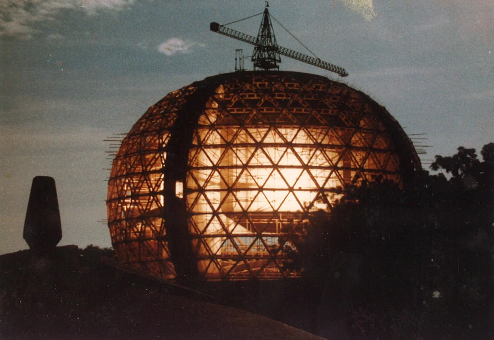 MATRIMANDIR  AUROVILLE - Archives page .jpg