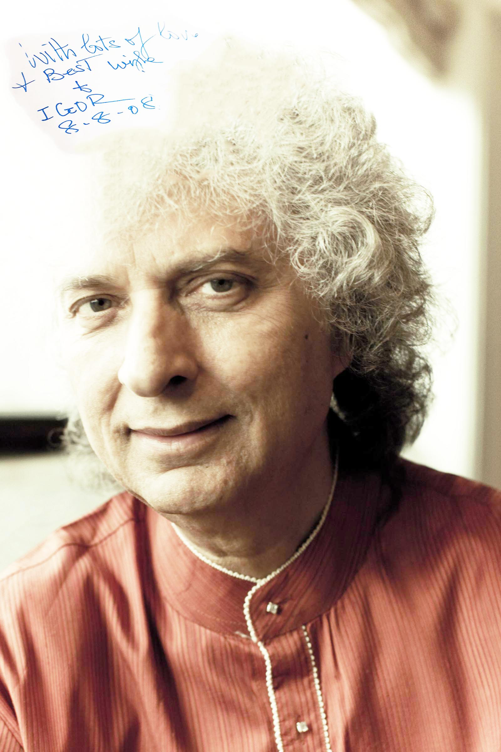 SHIV KUMAR SHARMA DEDICACE PHOTO .jpg