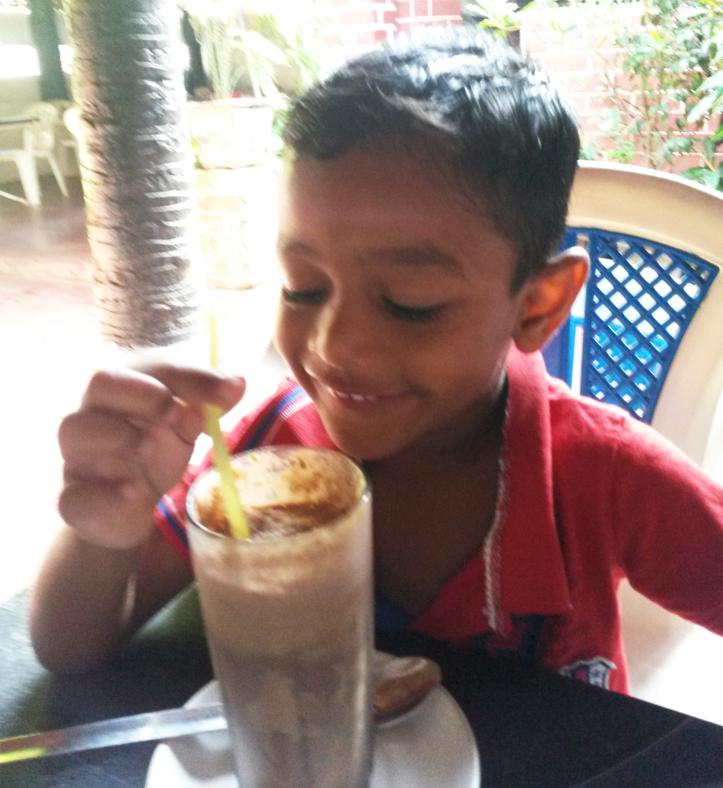 PARUNE CHOCOLATE MILKSHAKE 1 .jpg