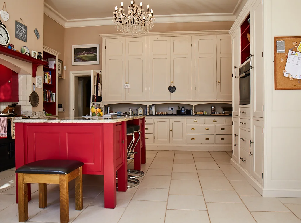 kitchen 2.jpg