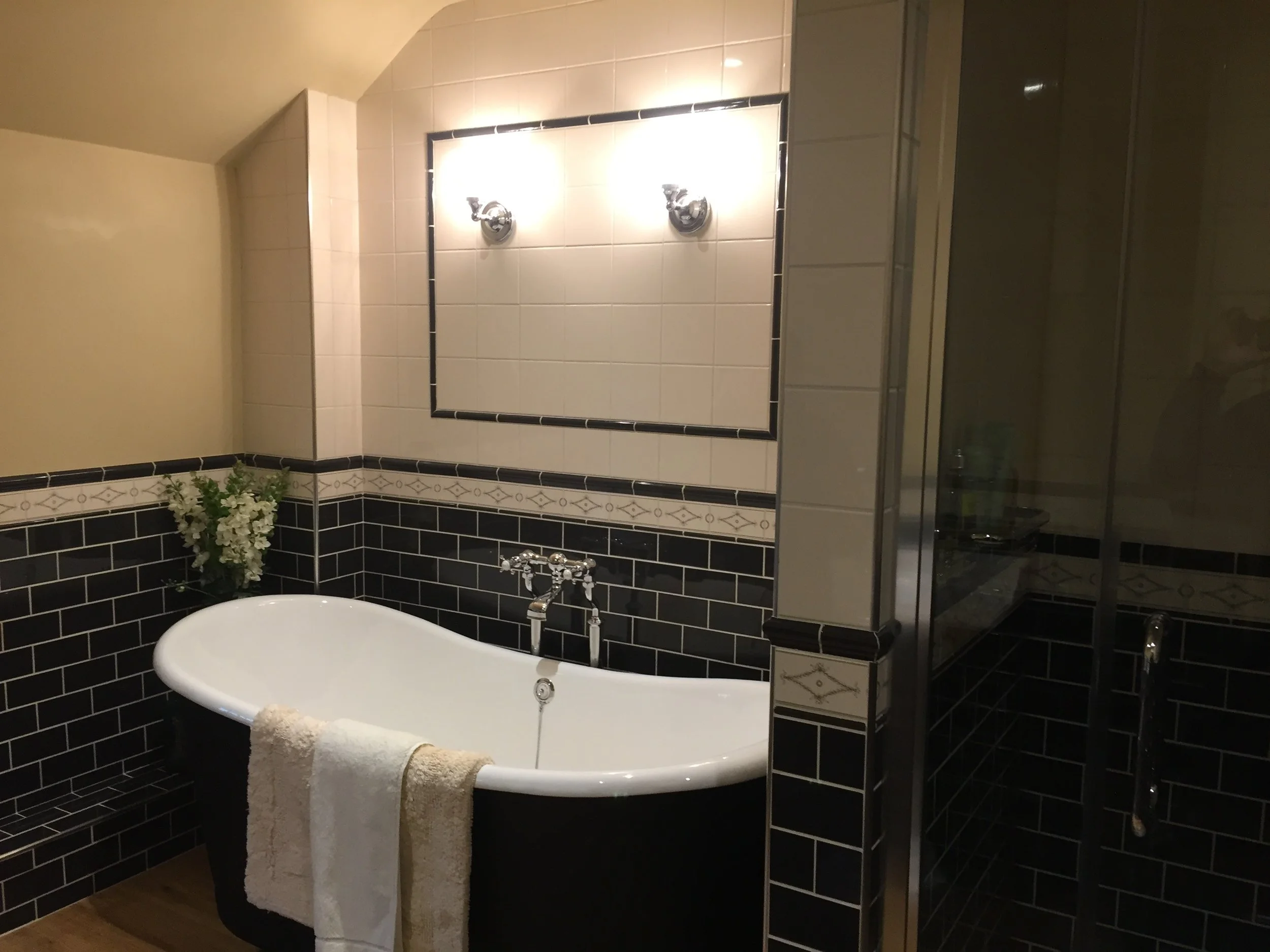 bathroom 10.JPG