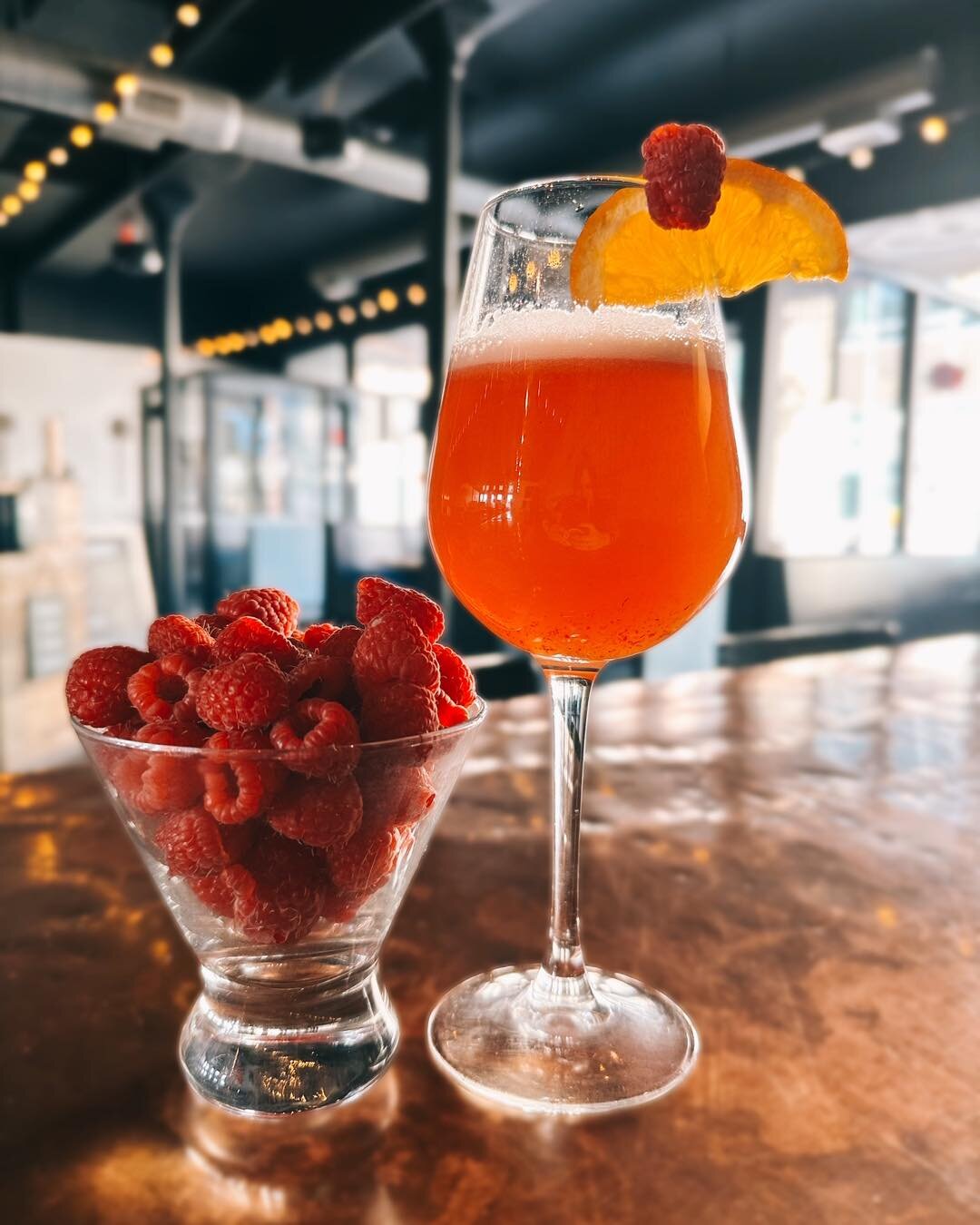 It&rsquo;s MOMosa time. 

Elderflower liqueur, Prosecco, orange juice, strawberry &amp; raspberry pur&eacute;e. 🍓🍊