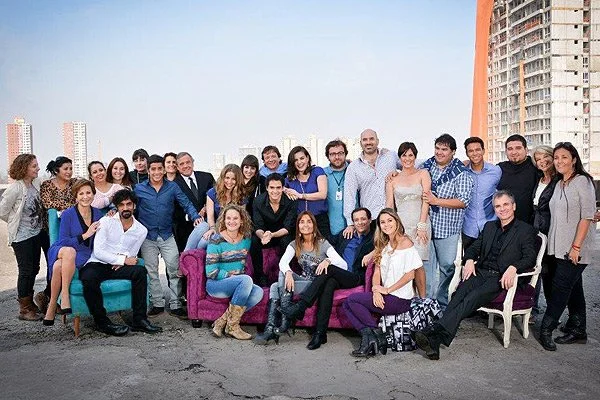 Tras semanas de rumores: Mega anunció al elenco oficial de la renovada versión de Amores de Mercado