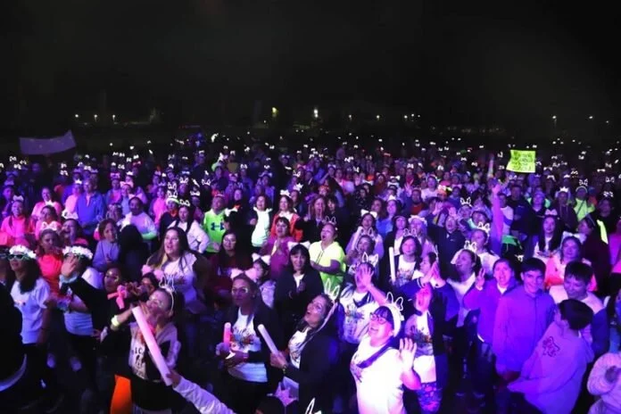 Más de 2 mil personas vibraron en colorida fiesta “Chillán Baila Iluminado”