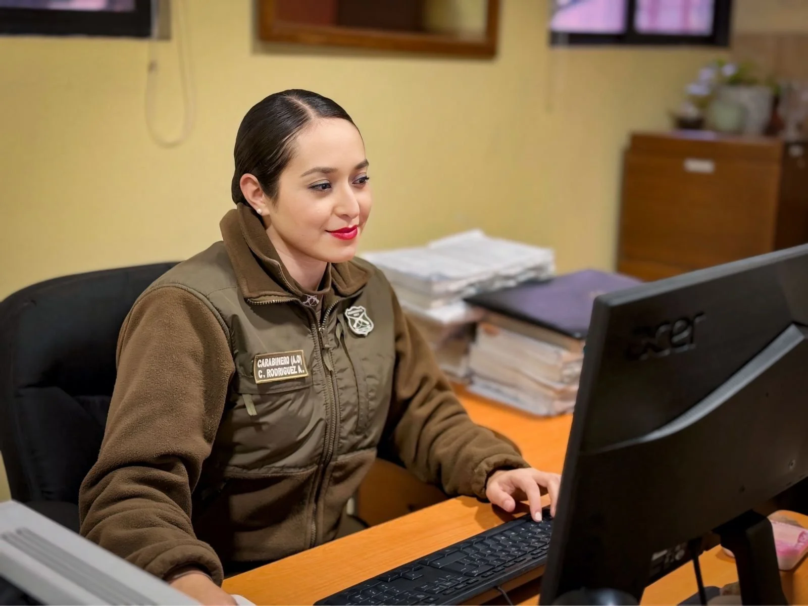 ¡Gran oportunidad laboral! Carabineros abre proceso de postulación para Asistente de Oficina