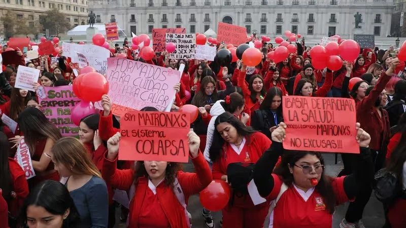  ÚLTIMO MINUTO | Gobierno modificará Norma Técnica 243 tras presión de matronas