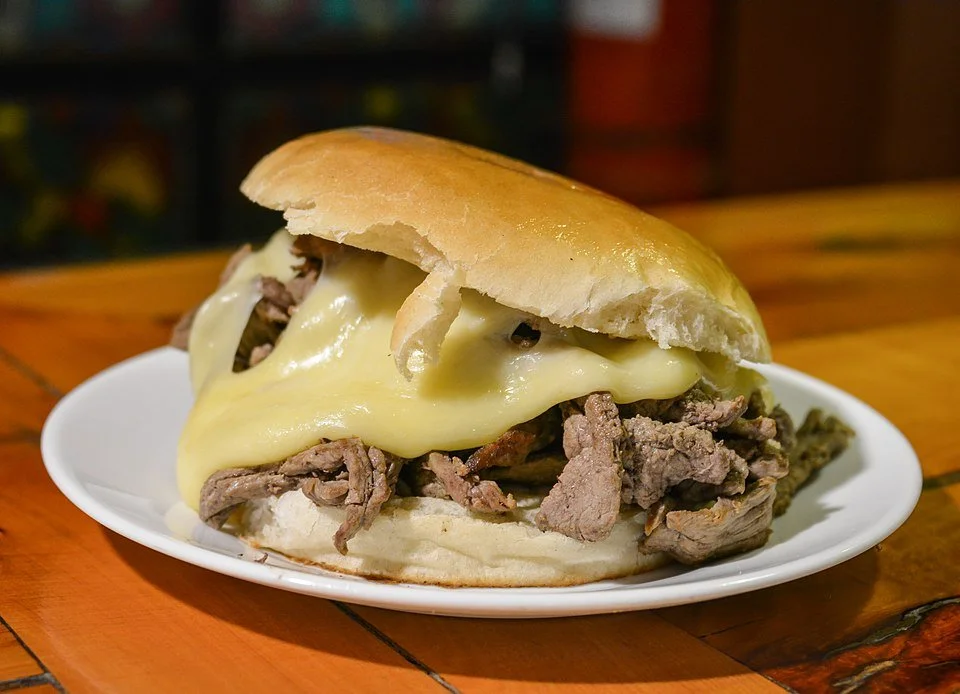El sándwich que nos acompaña desde siempre: ¡Feliz Día del Barros Luco!