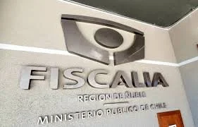 Fiscalía informa detención de imputado por homicidio de hombre y lesiones de una mujer en la comuna de El Carmen