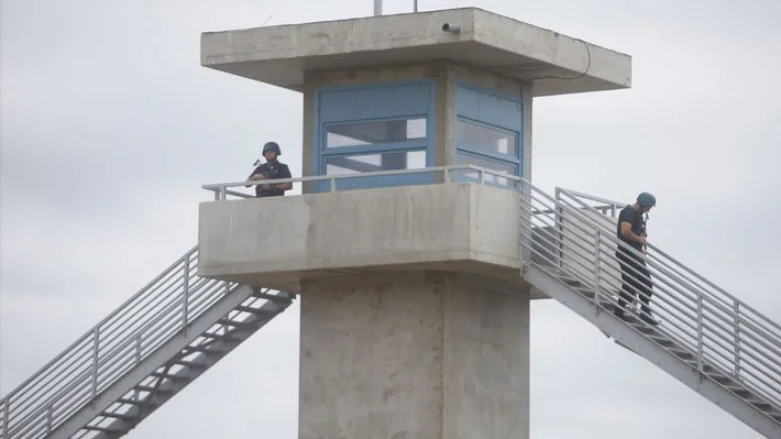 Hallan excavación clandestina en penal de Talca: cuatro reos fueron aislados