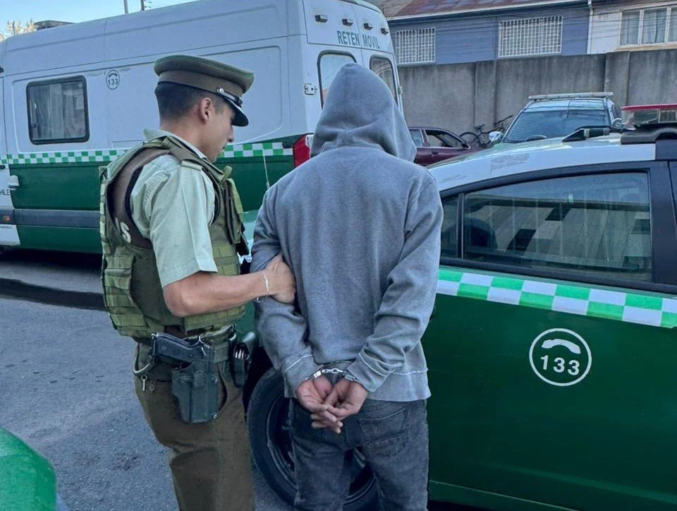 Detienen en Chillán a extranjero en situación irregular por portar especies robadas desde vivienda del centro