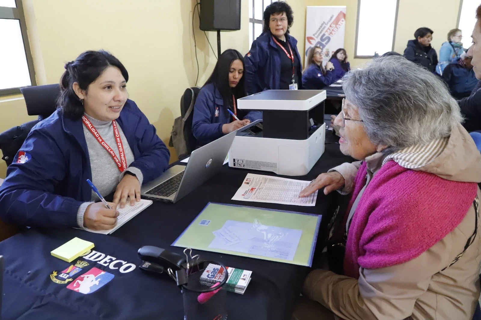 Municipalidad de Chillán Viejo aprueba 20 mil vales de gas para apoyar a adultos mayores y personas con discapacidad este invierno 2026
