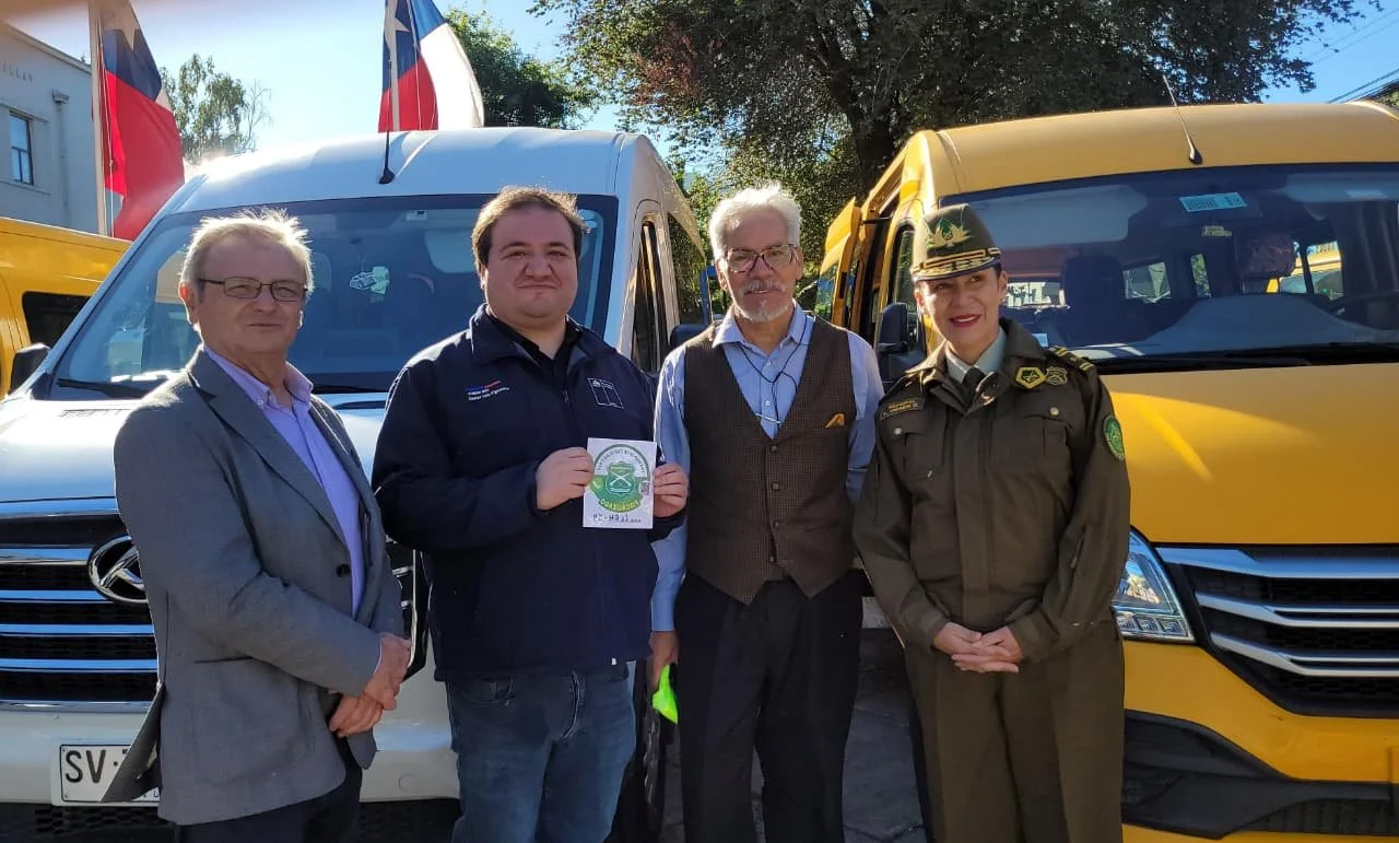 Carabineros entrega sello que certifica fiscalización al transporte escolar en Ñuble