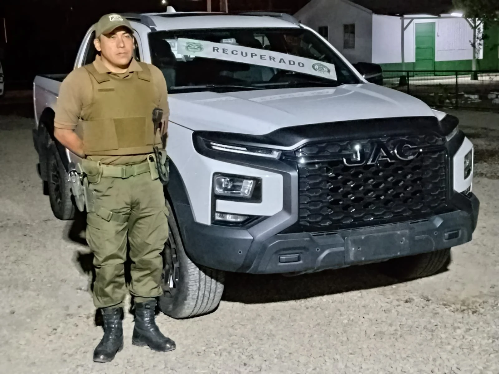 Carabineros recupera vehículo robado en Maipú y detiene a extranjero por receptación en Ñuble