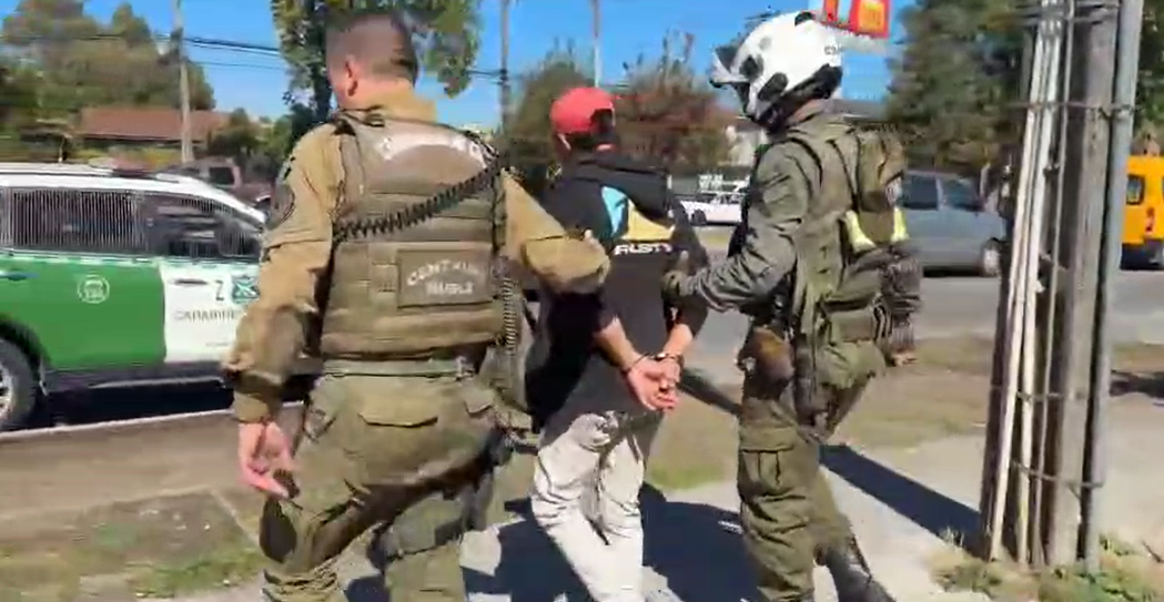 Detienen en Chillán a sujeto con arma blanca en estación de servicio: tenía antecedentes por microtráfico y amenazas