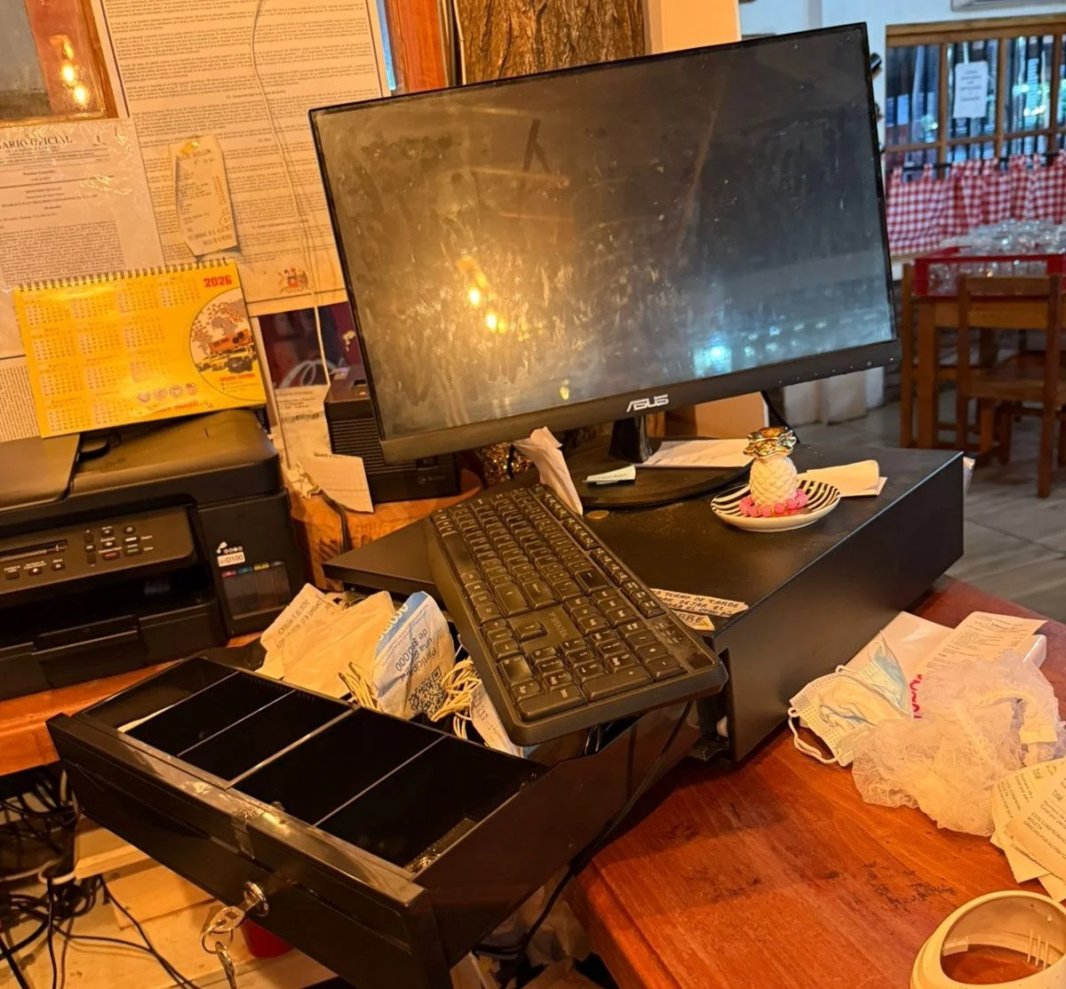 Por octava vez: delincuentes ingresan a restaurante de Quillón y sustraen diversas especies.