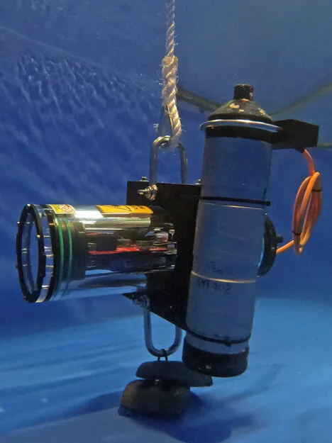 UNDERWATER CAMERA TRAP | Trigger GoPro cameras using Vemco Acoustic Tags | Multiple camera &amp; sensor inputs | Programmable recording duration and lighting schedule