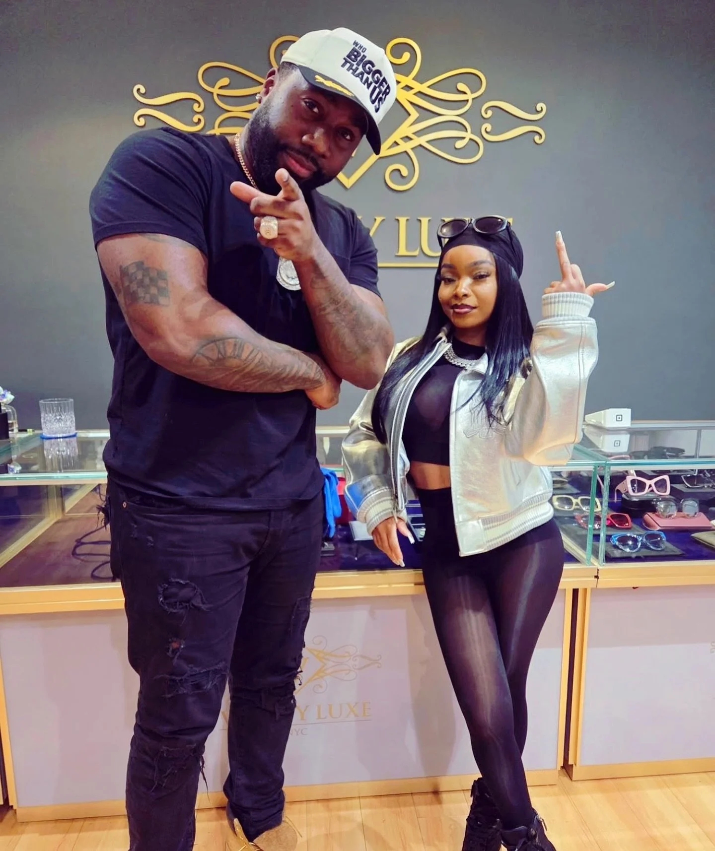 &ldquo; WHO BIGGER THAN US &ldquo; 🧢 MORE HATS ON THE WEBSITE ( LINK IN BIO ) 

BKB HAT&rdquo;S ARE IN MOTION 💎

- SALUTE TO @vanityluxe_official BLACK OWNED JEWELRY  COMPANY - #SUPPORT THAT ! 🎰