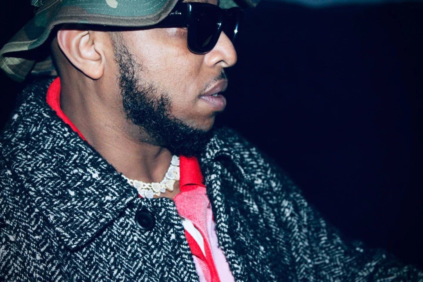 - You can shout through your art, through your clothes, through your ideas, through your silence, through your stance! Instead of shouting through your mouth, choose the above elegant ways of shouting! -

BLESSED THAT MY FEET CAN FEEL CONCRETE 💎🤍