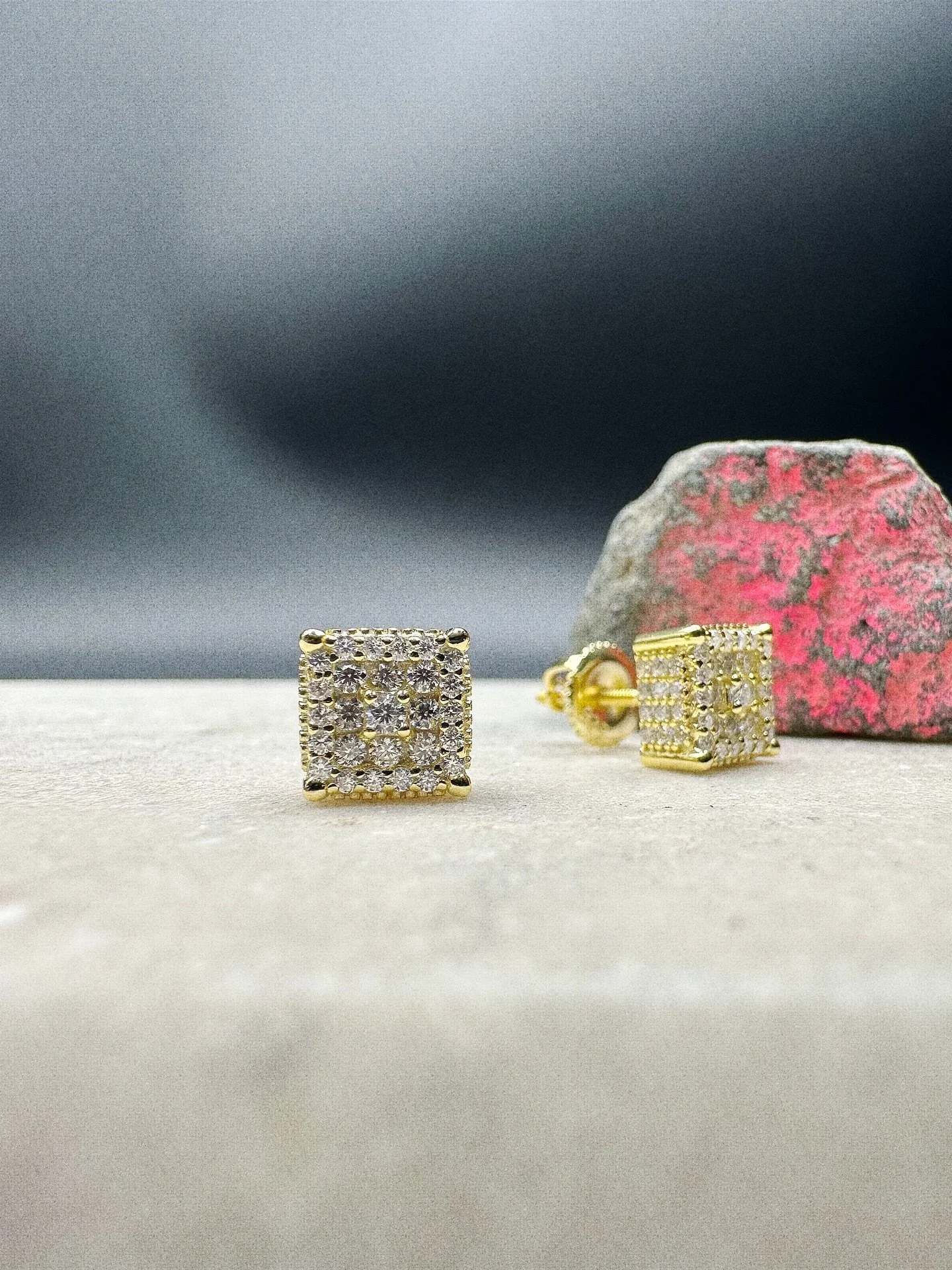 ON FLASH SALE &bull; INBOX 📨 FOR FLASH SALE RATE 🪞( LAB DIAMOND STONES )