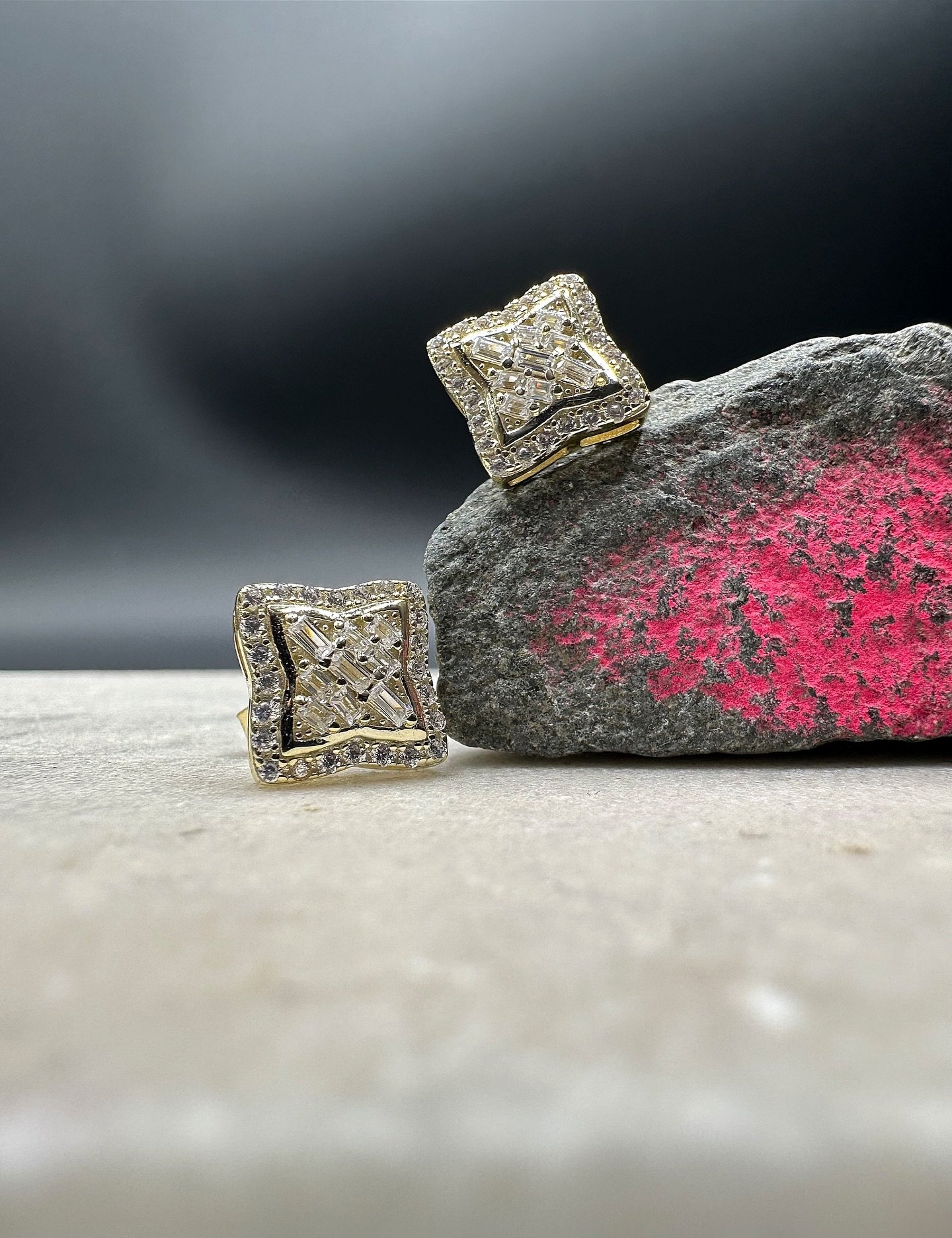 CLEARANCE SALE ON THESE EARRINGS &bull;

BKB BAGUETTE STAR EARRINGS 💎