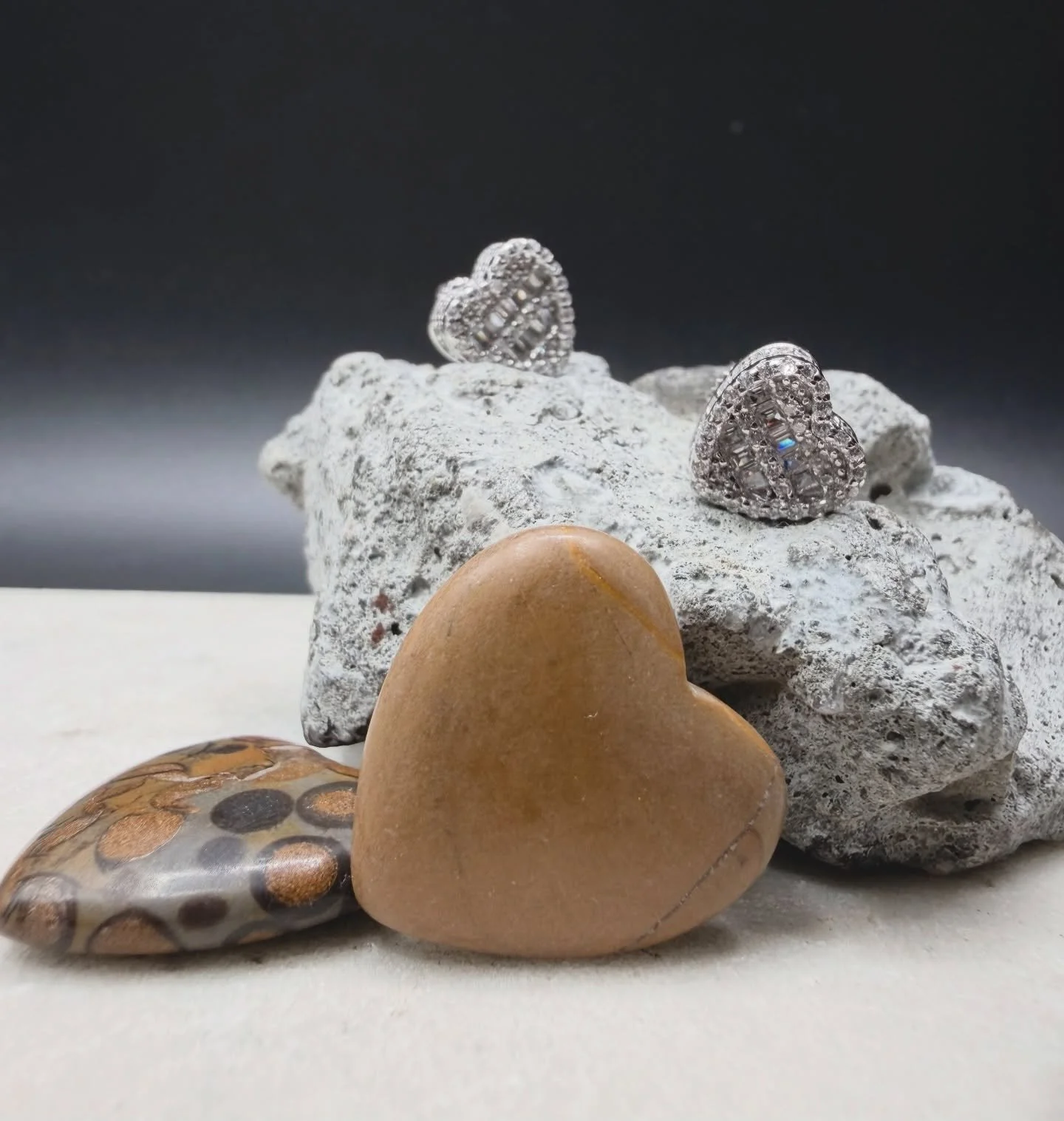 BKB SPARK HEART STUDS &bull; ON FLASH SALE TODAY &bull; PICK UP OPTIONS AVAILABLE 📨