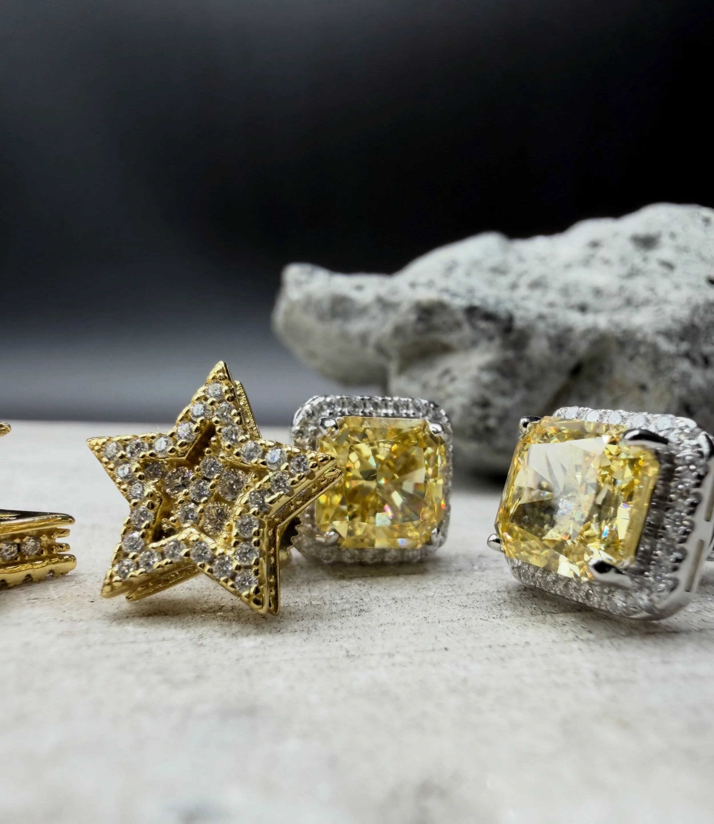 FLASH SALE #EARRINGS OF THE DAY. 

1. BKB RISING STAR EARRINGS ( LAB DIAMOND ) 

2. BKB AURA STUDS ( LAB DIAMOND ) 

BOTH EARRINGS IN STOCK &bull; PICK UP OPTIONS AVAILABLE 🛒