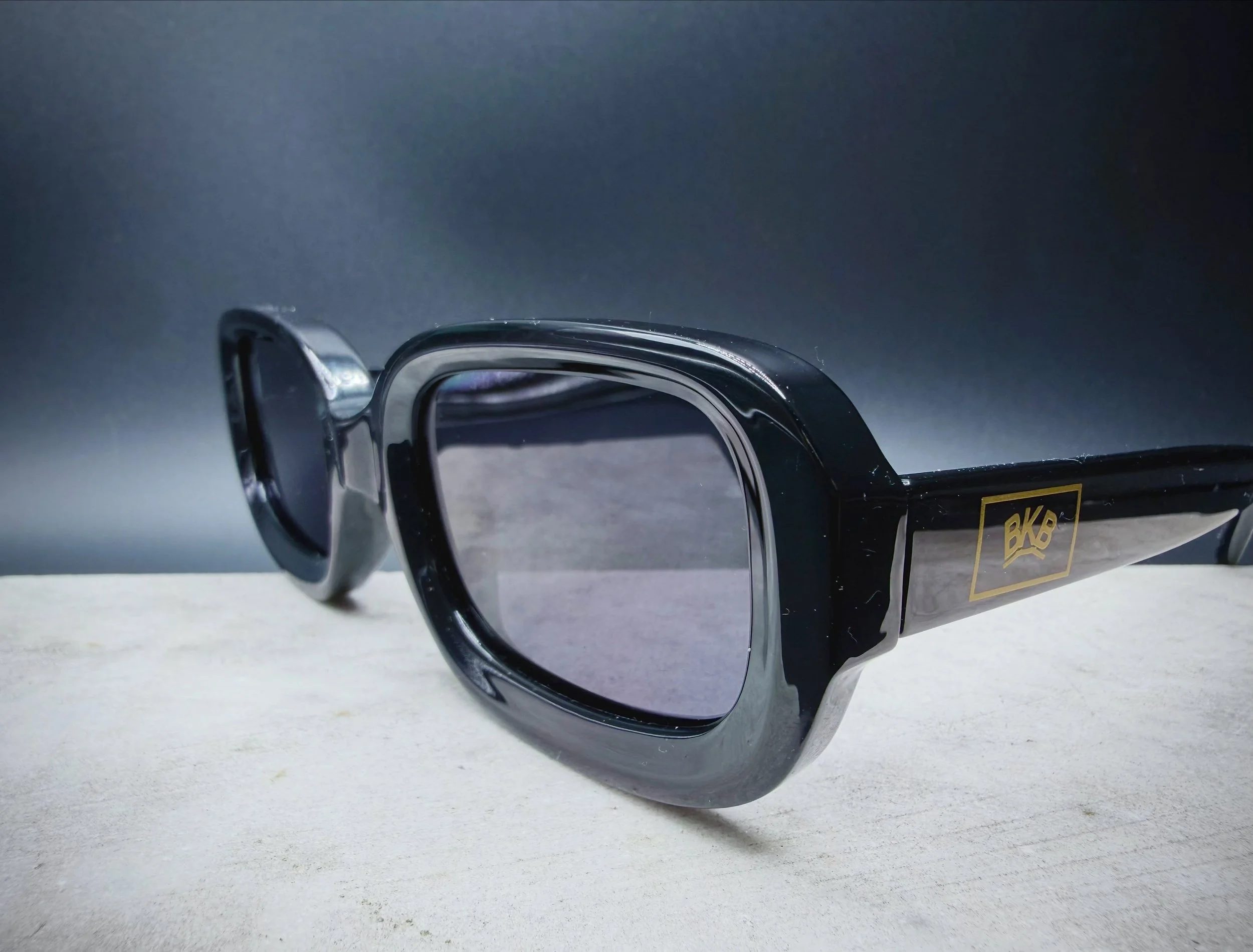 BKB &ldquo;NO FEAR&rdquo; FRAMES.

Designed for the ones who move boldly, speak confidently, and stand out naturally. The BKB &ldquo;NO FEAR&rdquo; frames feature a thick luxury silhouette with oversized lenses, sharp sculpted edges, and signature go