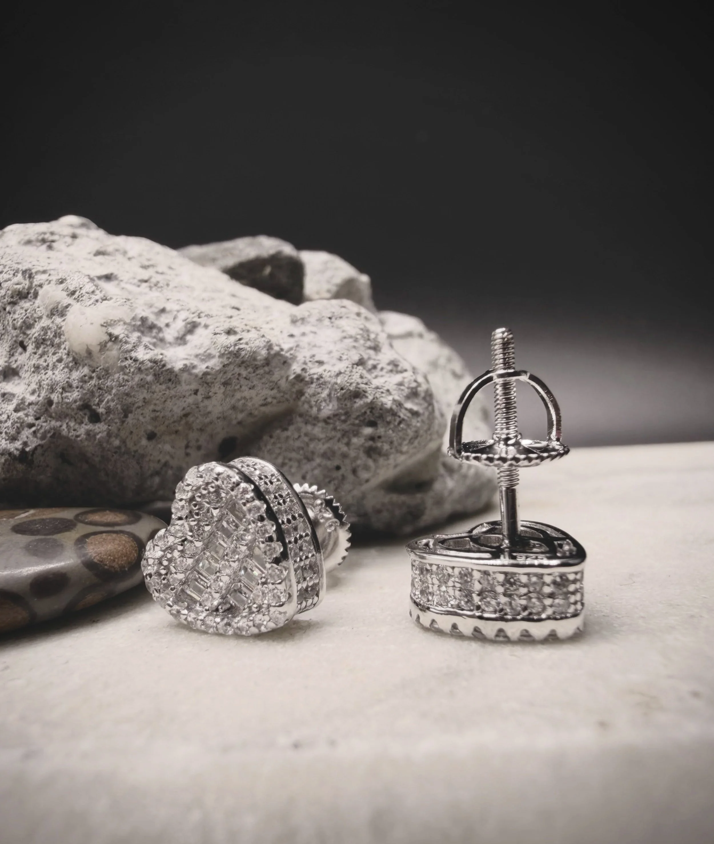 BKB SPARK HEART STUDS.