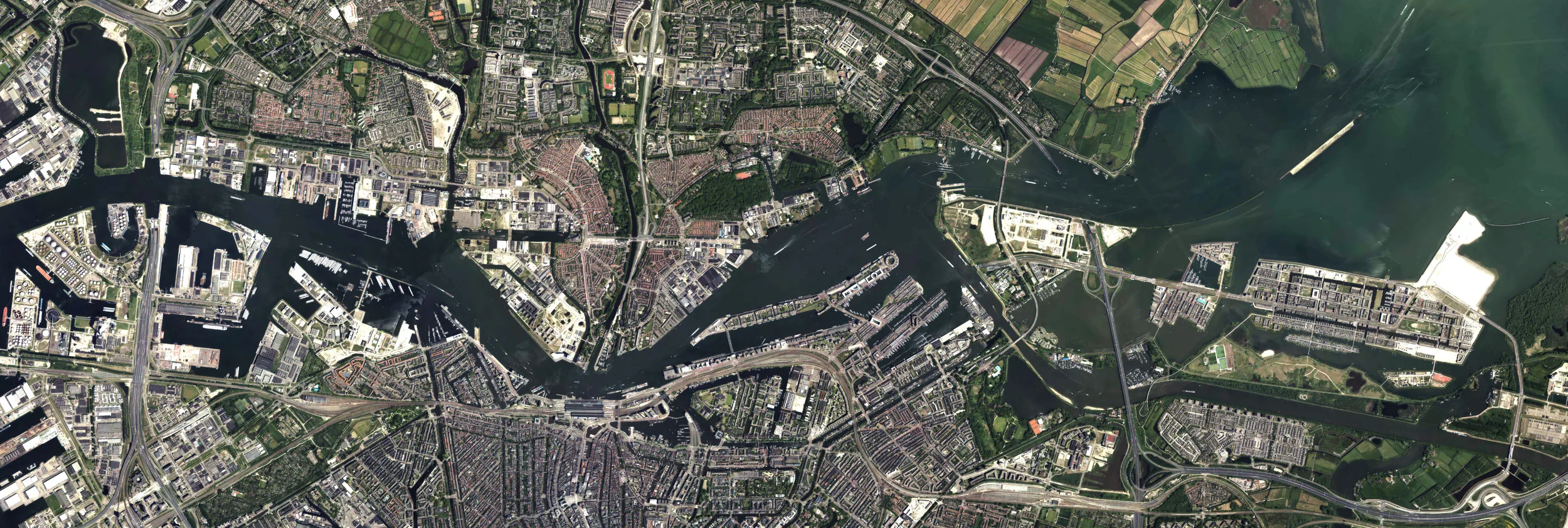 Luchtfoto IJbeeld_LR.jpg