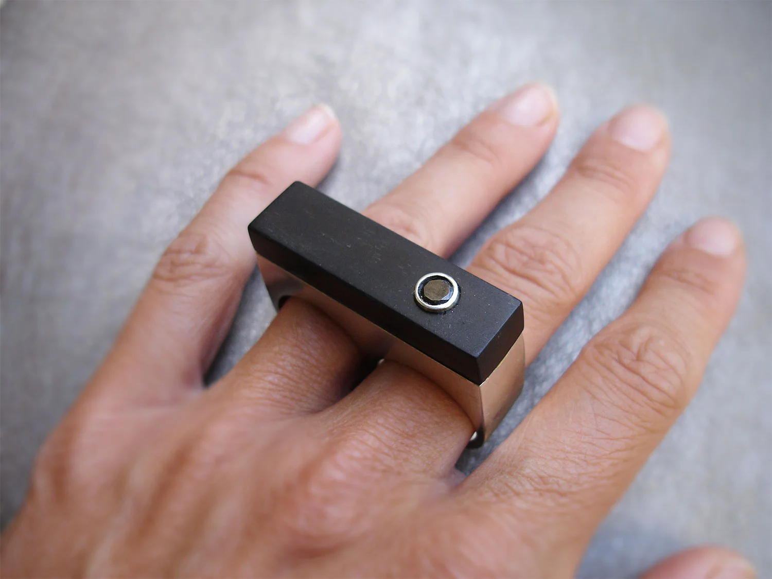 Ebony Double Finger Ring