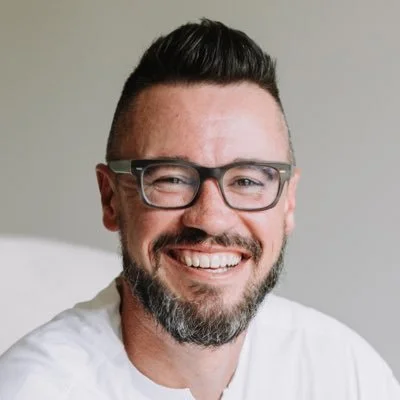 Leading Yourself in the Gaps with Dave Hollis