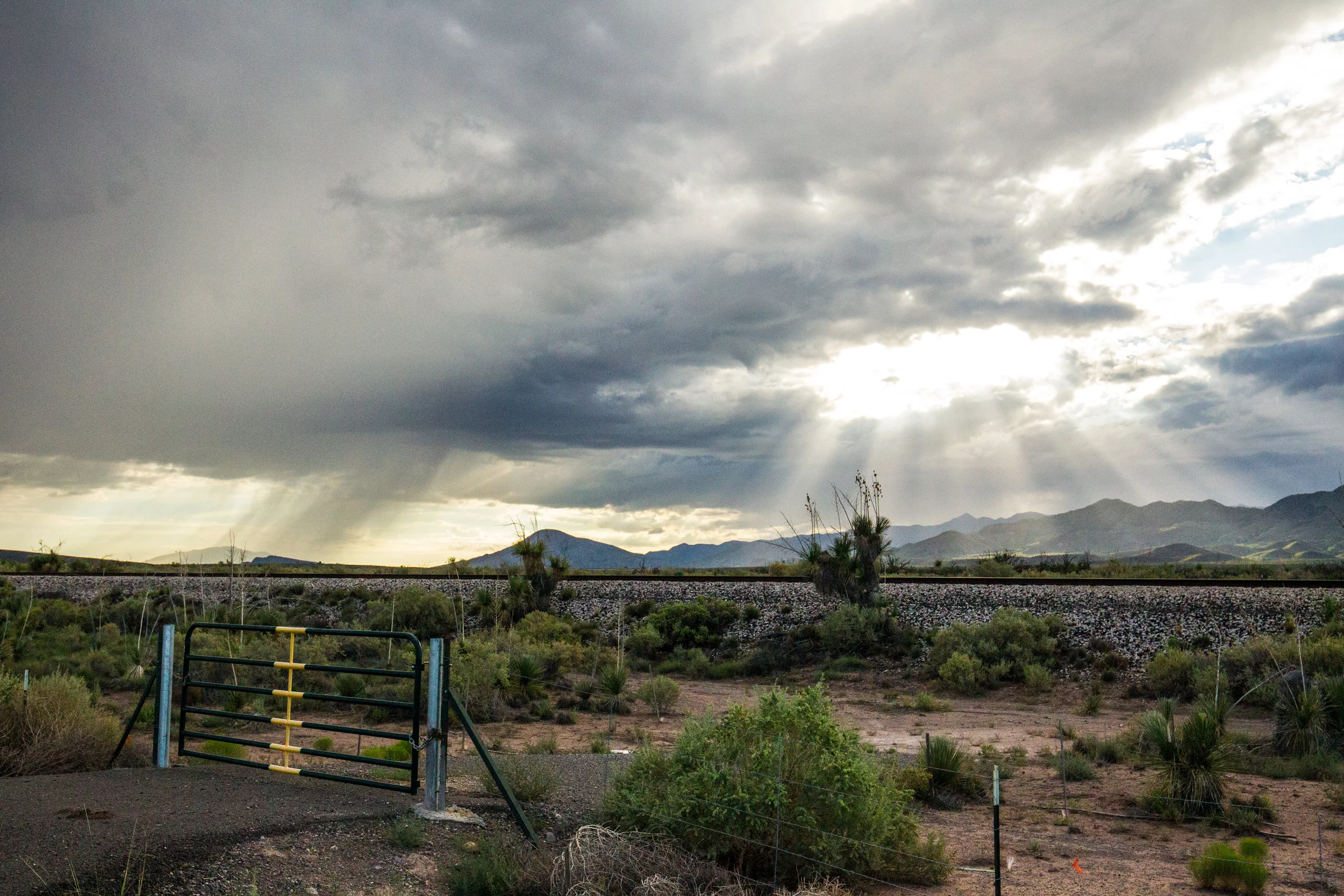  New Mexico, early am,&nbsp;sun beams. 