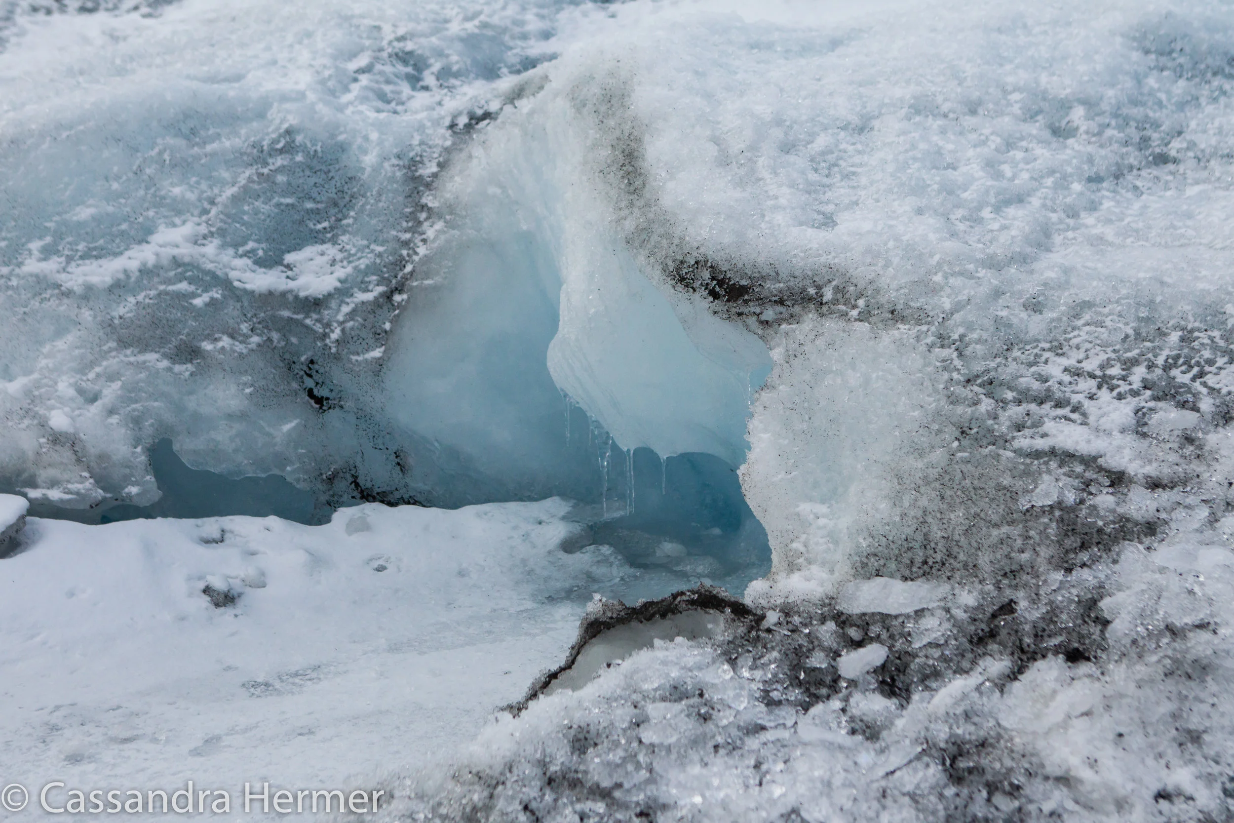  A peek into &nbsp;a glacier. Alberta, Canada 
