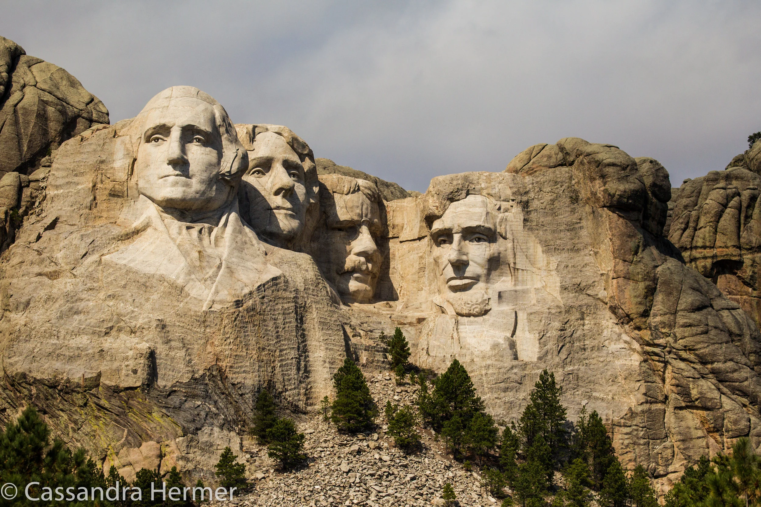  Mount Rushmore National Memorial. Black Hills region, Started-1927, finished-1941.George Washington, Thomas Jefferson,Theodore Roosevelt ,Abraham Lincoln. 