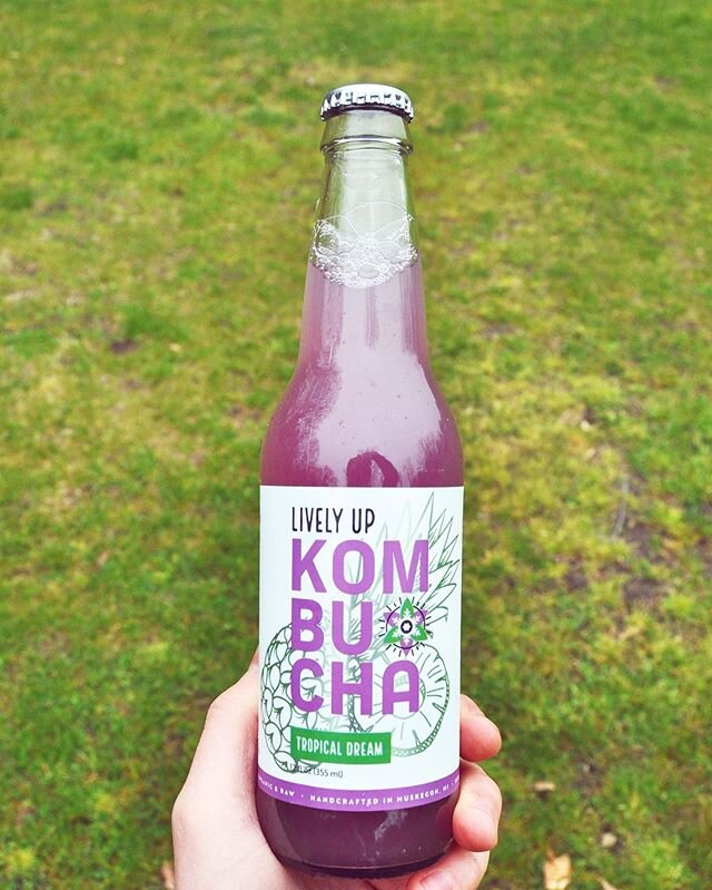Happy Friday y&rsquo;all!!!
Cheers to the weekend! We hope you all get outside and enjoy this sunshine with a kombucha in hand! Reminder we are taking the weekend off to Reset so no farmers market for us tomorrow ~ we miss you already!! 🙏❤️☀️