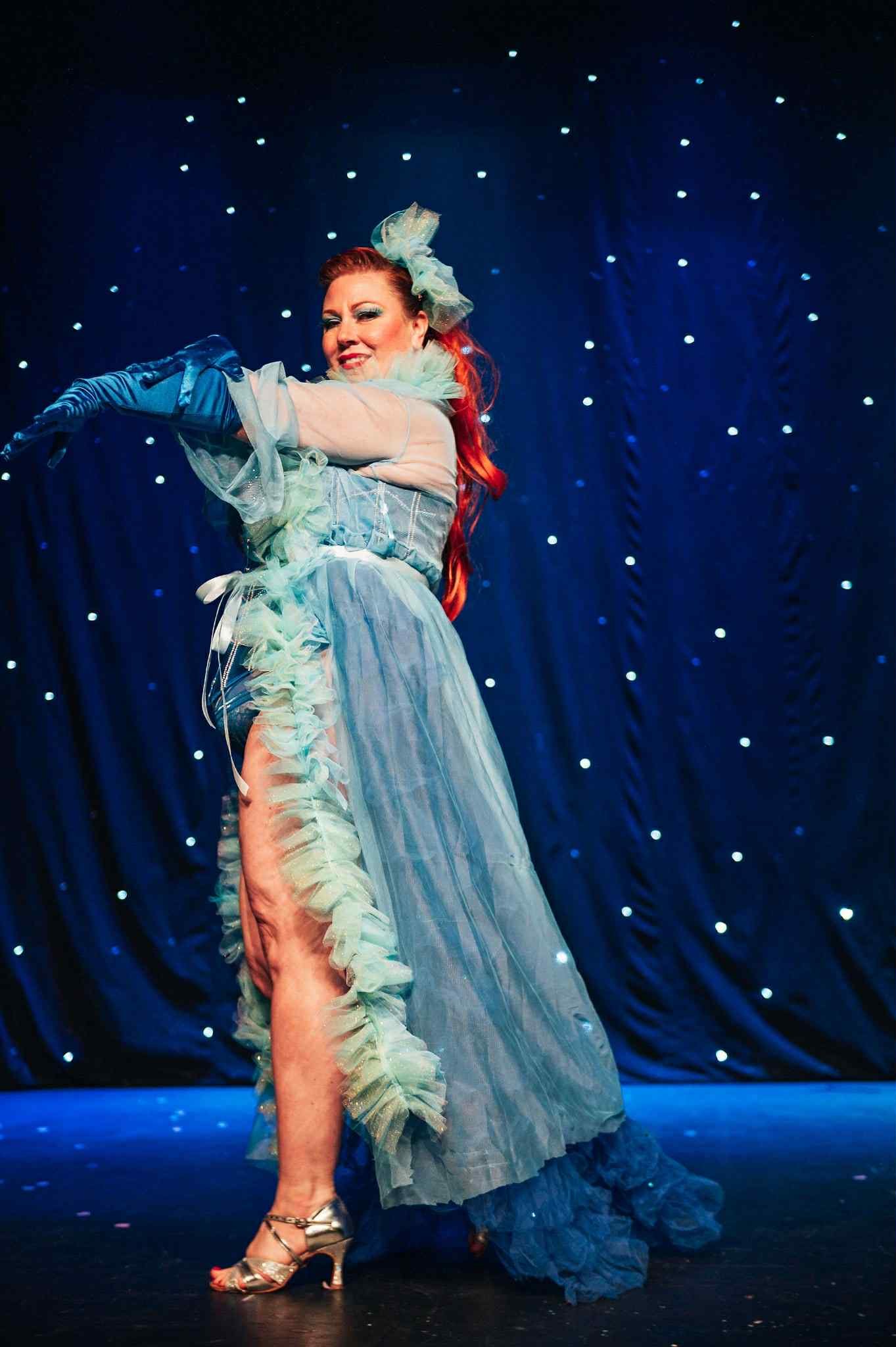 Student Views Ginger Larue of Selby Starlets  