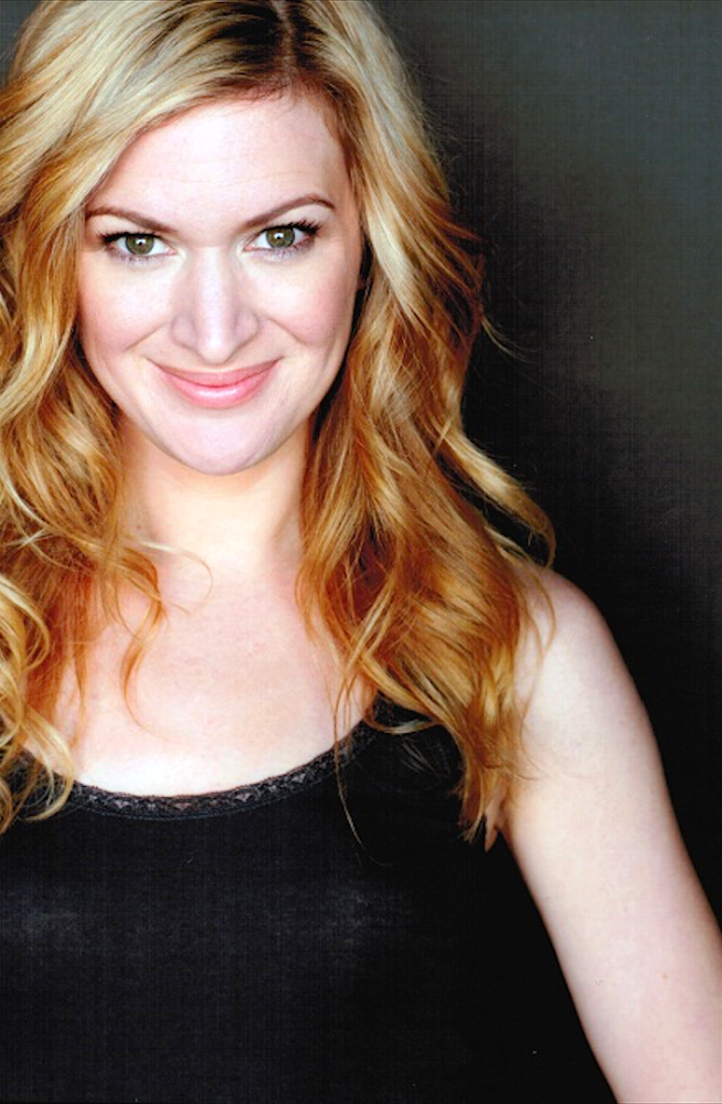 kelly-hutchinson-headshot.png