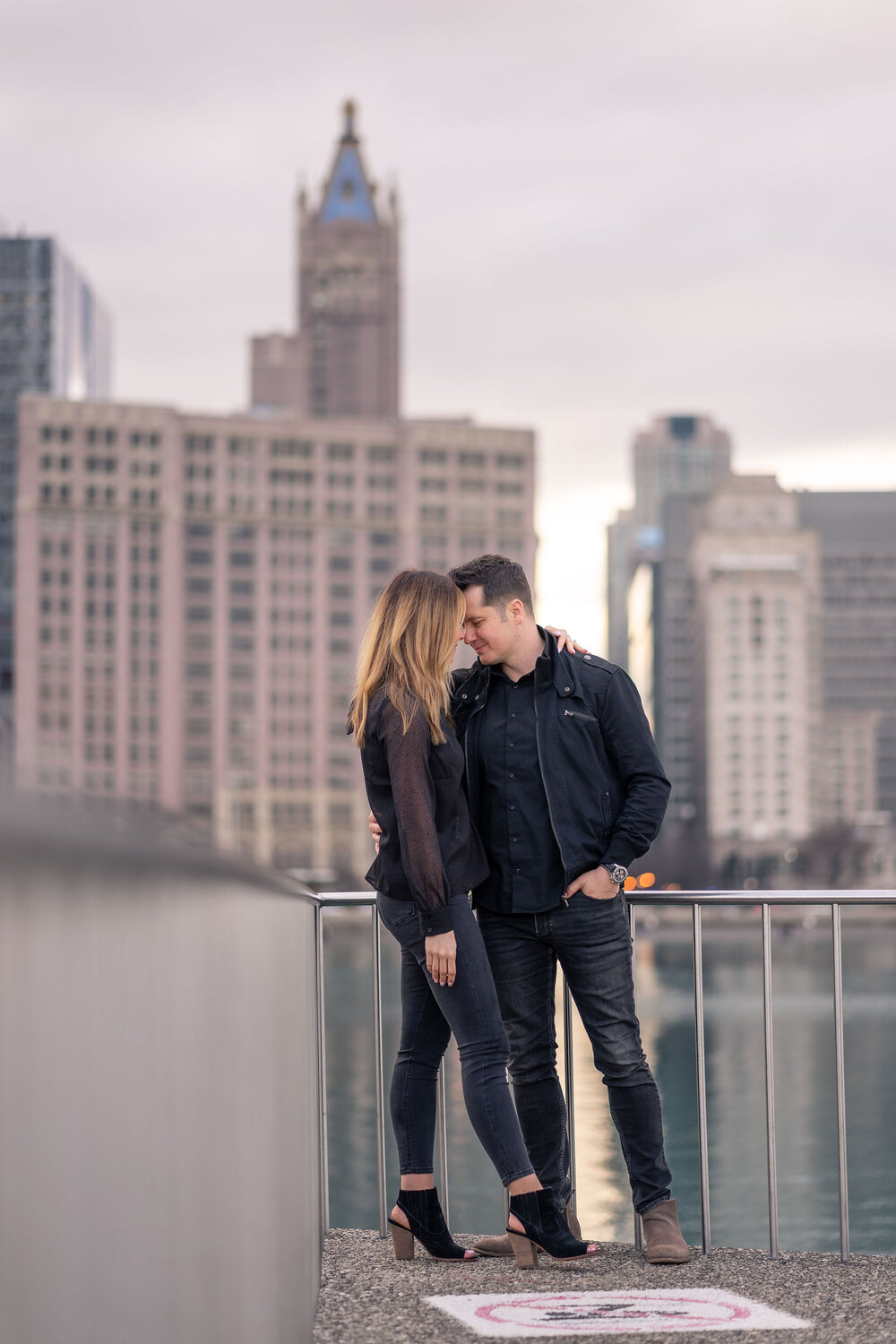 Mike & Jackie's Chicago Engagement | Milton Lee Olive Park — Aguilar  Photography