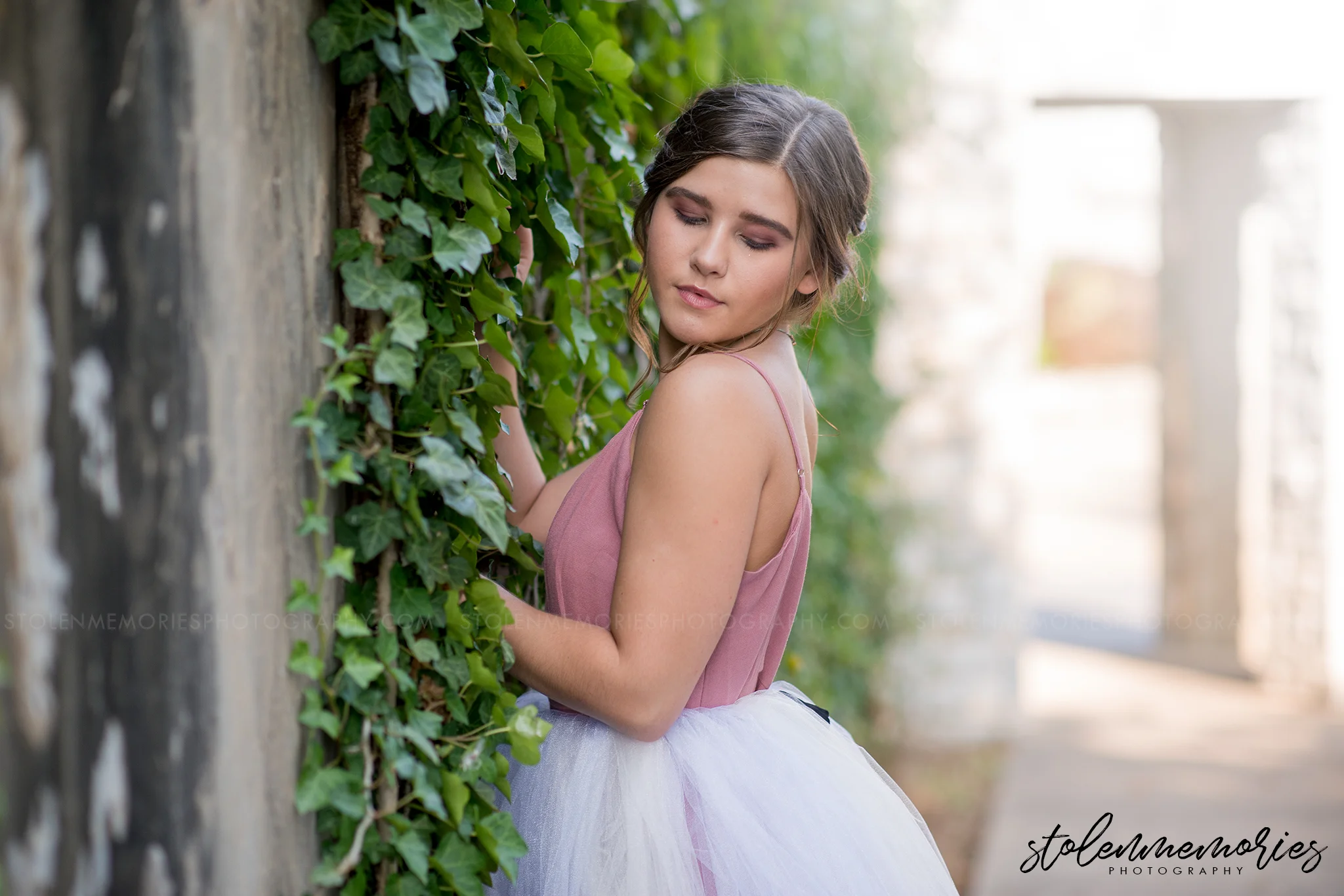 state-college-pa-senior-photographer-romantic-castle-bright-woods-session.png