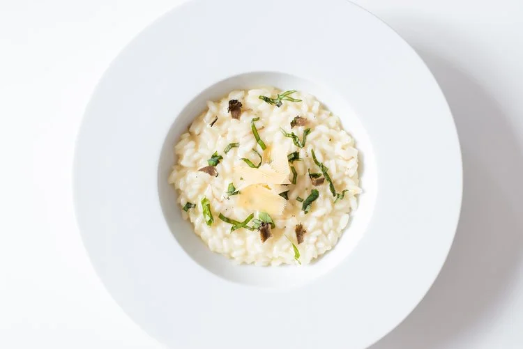SPICY GARLIC WHITE BEAN SPREAD