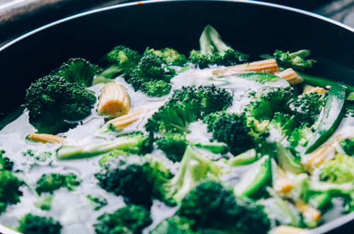 STIR-FRIED TOFU AND BROCCOLI