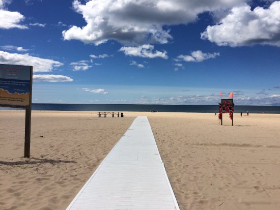 Pier Marquette Walkway