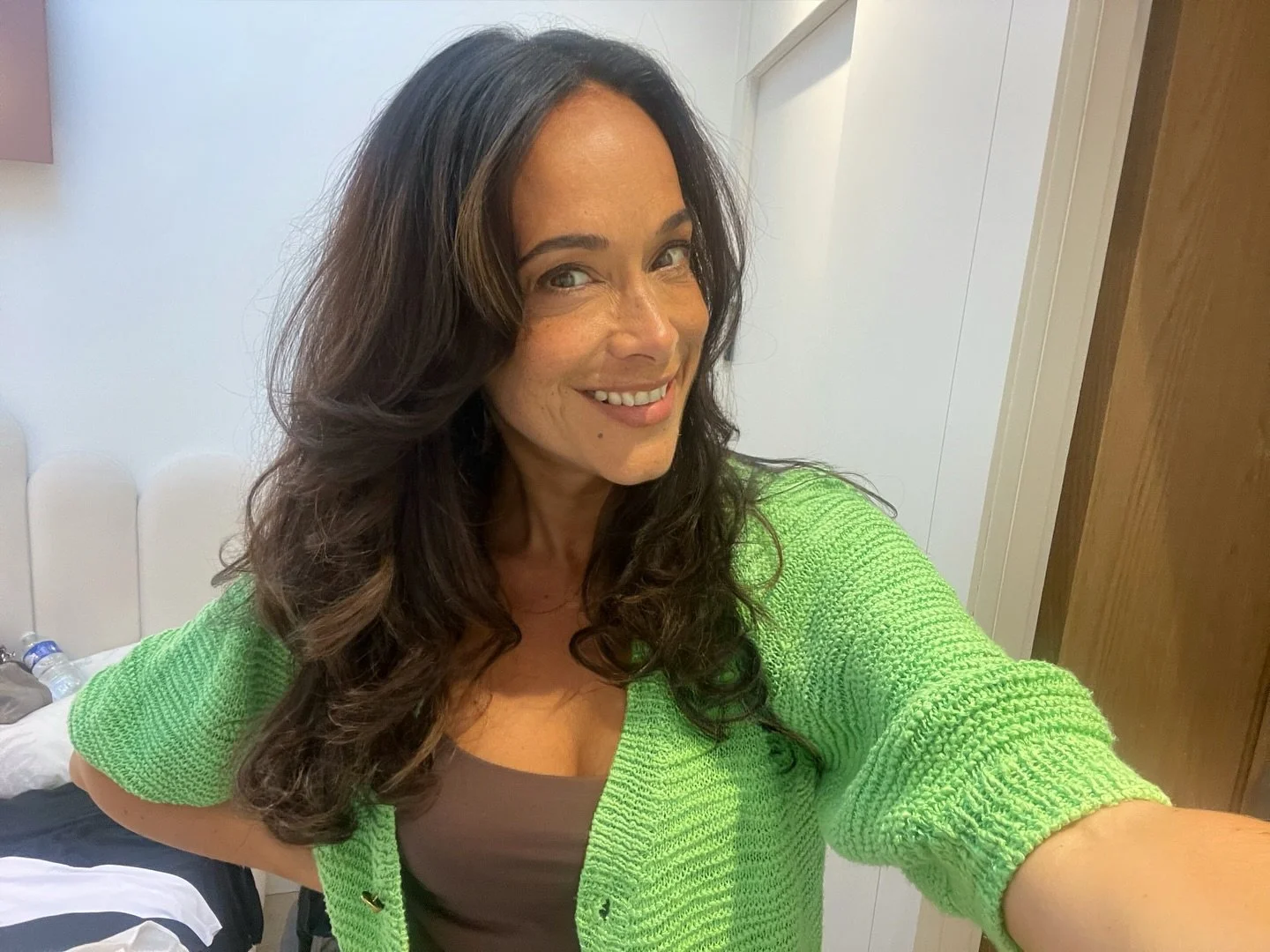 🎬 Tournage Filorga ✨Merci 🙏🏼. MUA @pauline.dumanoir @thesparkleagency @filorga_france 🤩Tenues @freemantporter @marie_dlsx