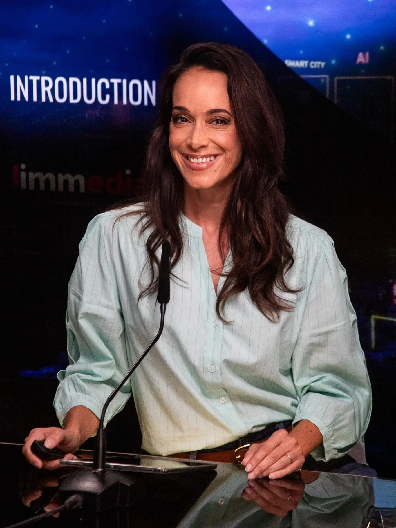 J&rsquo;aime tellement mon m&eacute;tier.
Quelle chance de faire un m&eacute;tier que j&rsquo;aime.
🥰🙏🏼🎬📺🎤✨
Tenue @freemantporter