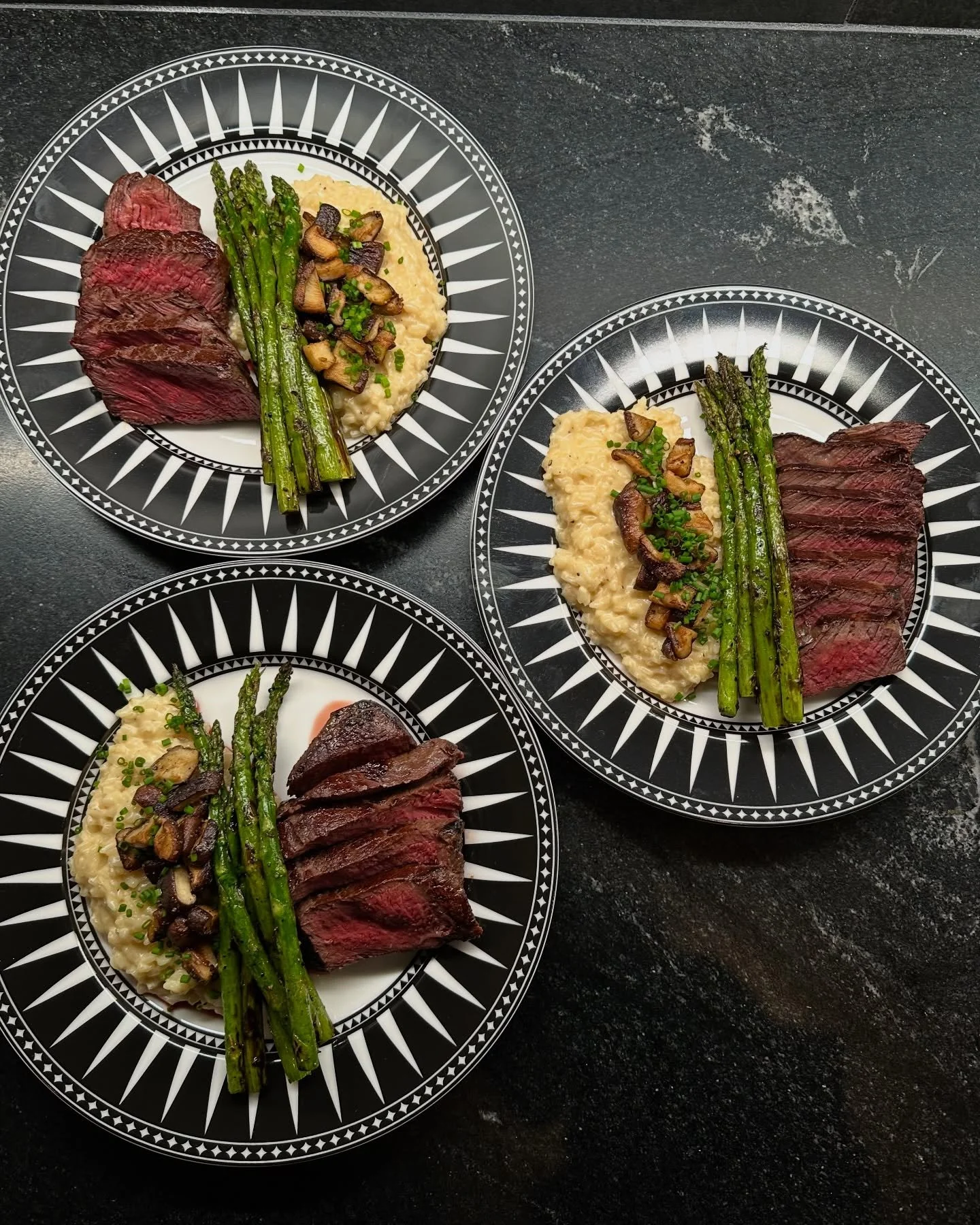 Impress your guests with meals they&rsquo;ll never forget 🥘🍴

Click the link in my bio or message me to book your next dinner party! 👩🏻&zwj;🍳

#craftandharmony #dallaschefs #dinnerparties #dallasprivatechef